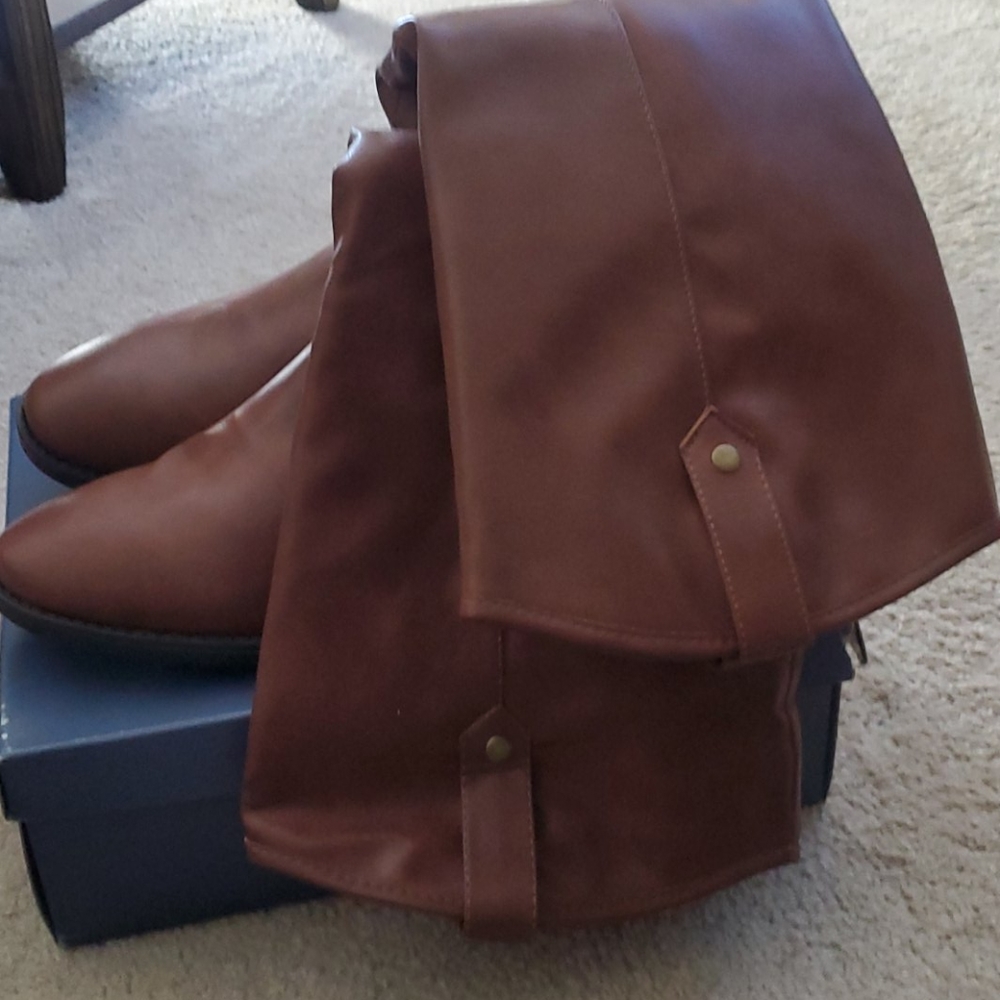 Shoes - Picture 2 of 2